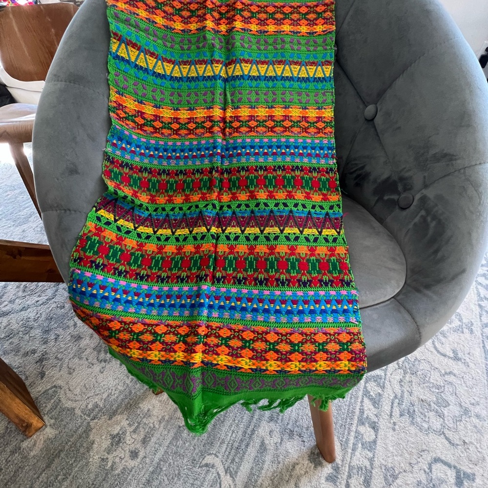 Handmade Guatemalan table runner or chair runner! Female artisans Chok’ojol Juyu